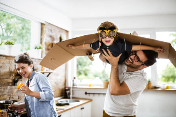 Hãy tận dụng một số khoảng thời gian trong ngày để chơi cùng trẻ