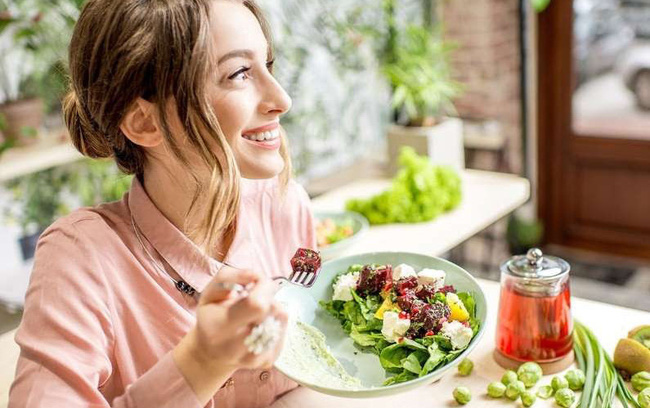 Bạn hãy duy trì một chế độ ăn uống lành mạnh và khoa học